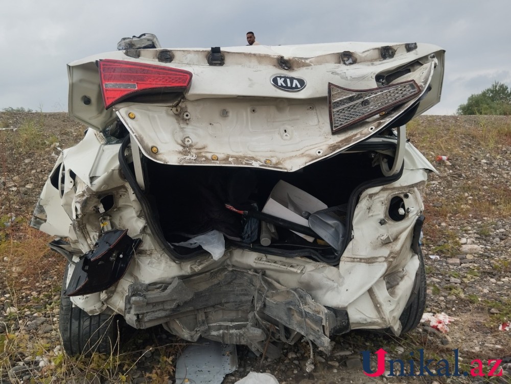 Ödənişli yolda 3 maşın qəzaya düşdü - 8 nəfər yaralandı (FOTOLAR)