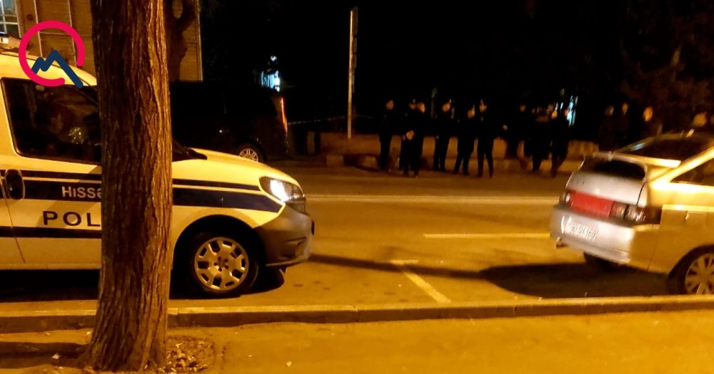 Bakıda vəkil özünü kollegiyanın yanında yandırdı - Foto