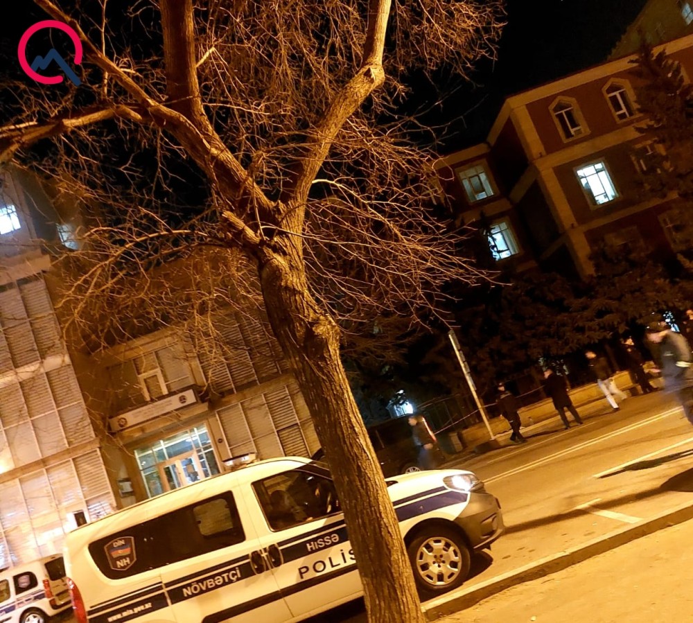 Bakıda vəkil özünü kollegiyanın yanında yandırdı - Foto