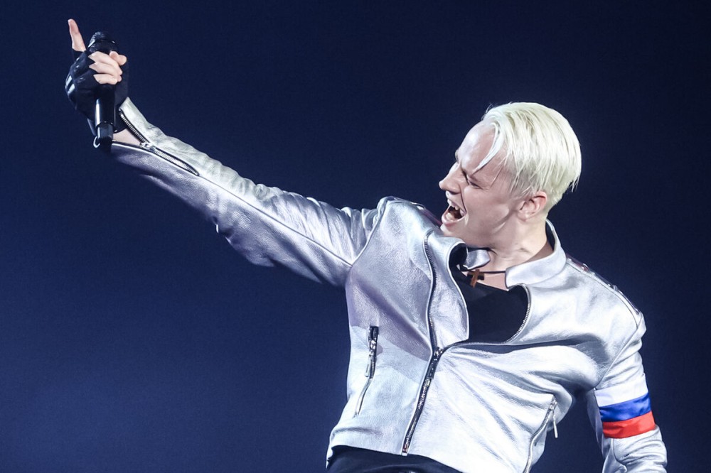 Müğənninin  həyat yoldaşı onların boşanma xəbərinə münasibət bildirib