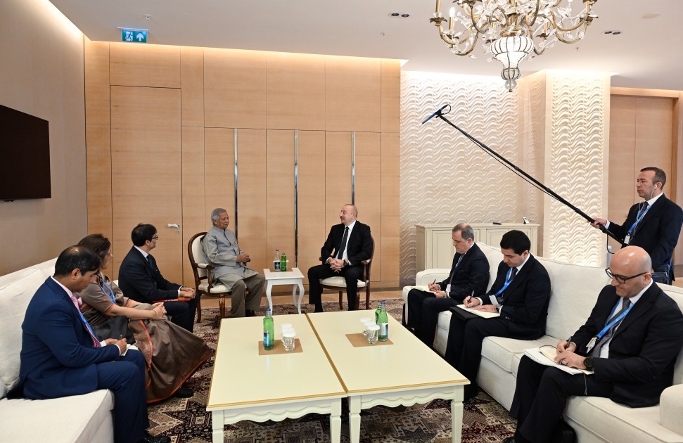 Prezident Banqladeş Müvəqqəti Hökumətinin Baş müşaviri ilə görüşdü -FOTOLAR (YENİLƏNİB)