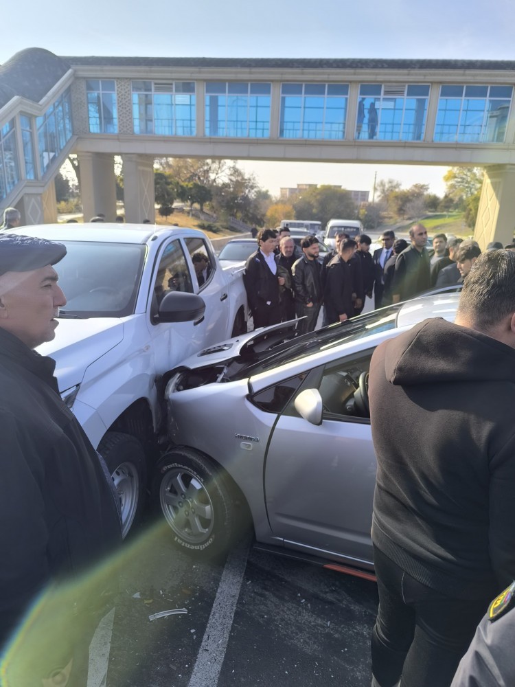Naxçıvanda "Mitsubishi" və "Toyota" toqquşdu -FOTO