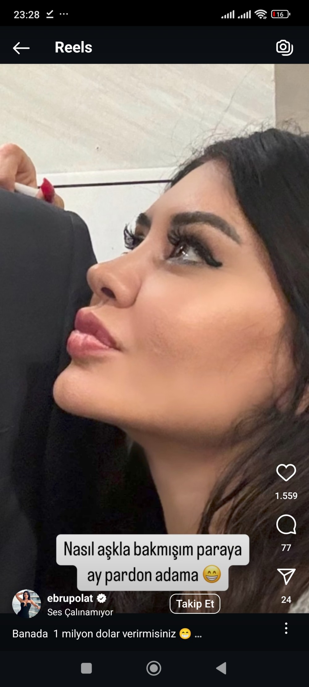 Azərbaycanlı nazirin oğlu ilə sevgili olan müğənni "Tramp"dan görün nə istədi- FOTOLAR