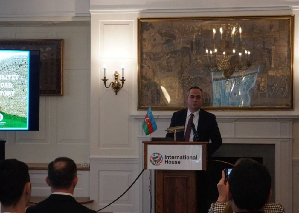 Ölkə başçısı bu gün 4SƏRƏNCAM İMZALADI