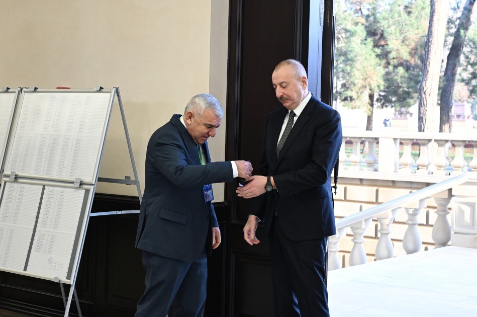 İlham Əliyev səs verdi -FOTOLAR