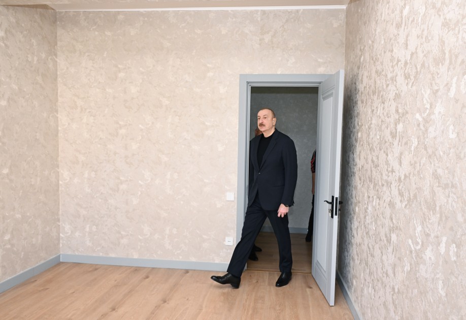 Prezident və xanımı Suqovuşan sakinlərinə evlərinin açarlarını təqdim etdilər -YENİLƏNİB (FOTOLAR)