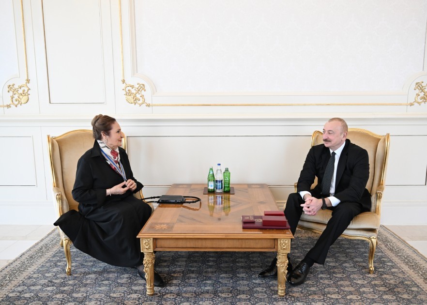 İlham Əliyev Şəfiqə Məmmədovaya “İstiqlal” ordenini təqdim etdi -FOTOLAR (YENİLƏNİB)