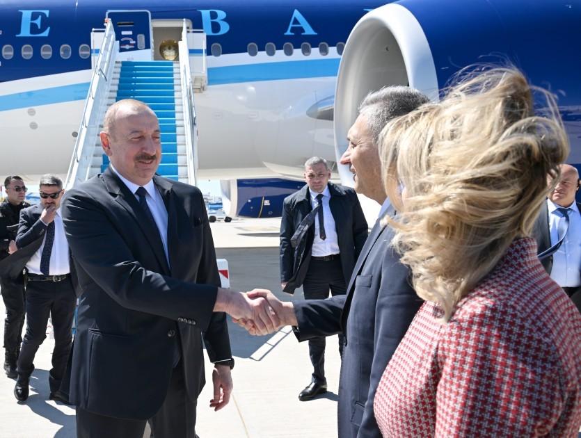 Prezident və xanımı Türkiyəyə getdi