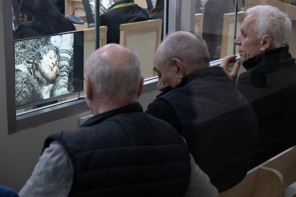 Ürəyi zəif olanlar zaldan çıxarıldı, günahı olanlar "kövrəldi"/ FOTOLAR