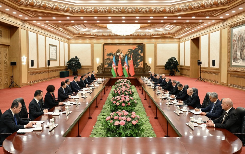 İlham Əliyev Si Cinpinlə görüşdü -FOTOLAR (YENİLƏNİB)