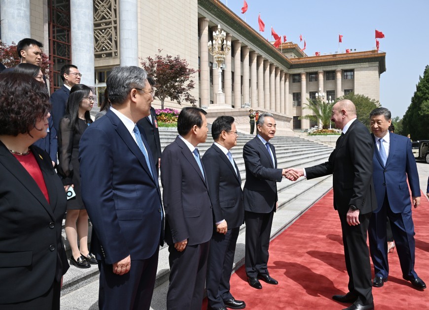 Prezidentin Pekində rəsmi qarşılanma mərasimi oldu -FOTOLAR (YENİLƏNİB)