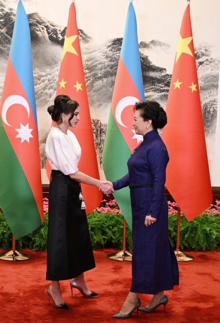 Prezidentin Pekində rəsmi qarşılanma mərasimi oldu -FOTOLAR (YENİLƏNİB)