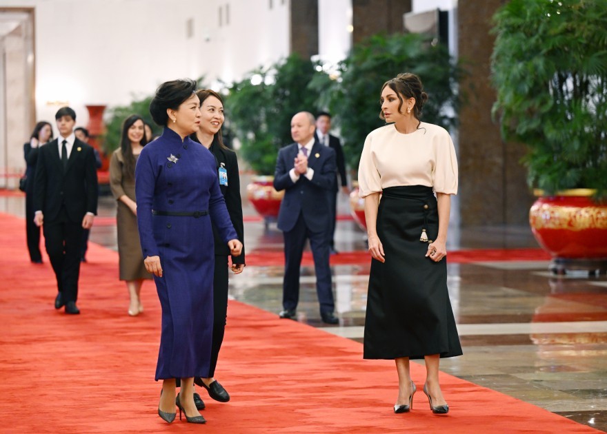 Prezidentin Pekində rəsmi qarşılanma mərasimi oldu -FOTOLAR (YENİLƏNİB)