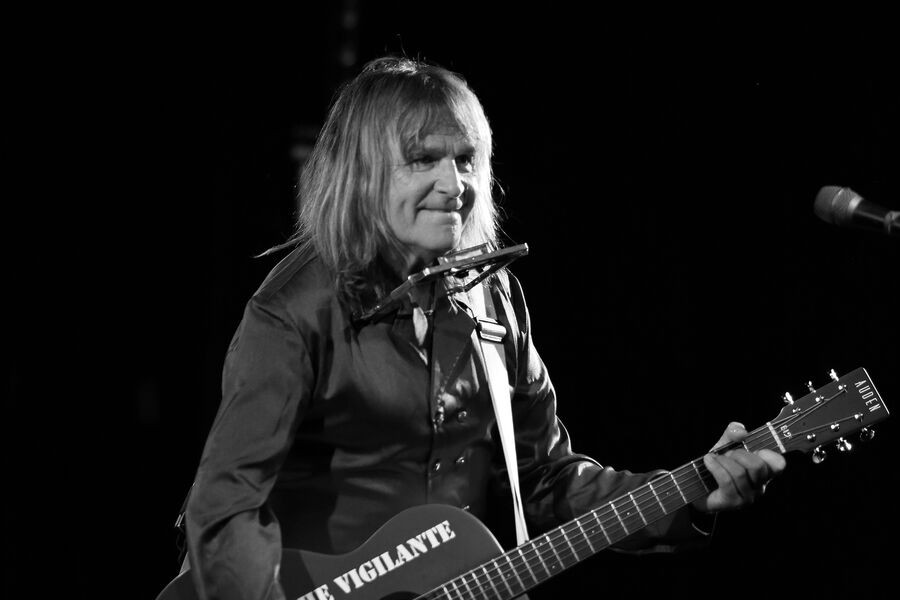 Məşhur müğənni66 yaşında vəfat etdi