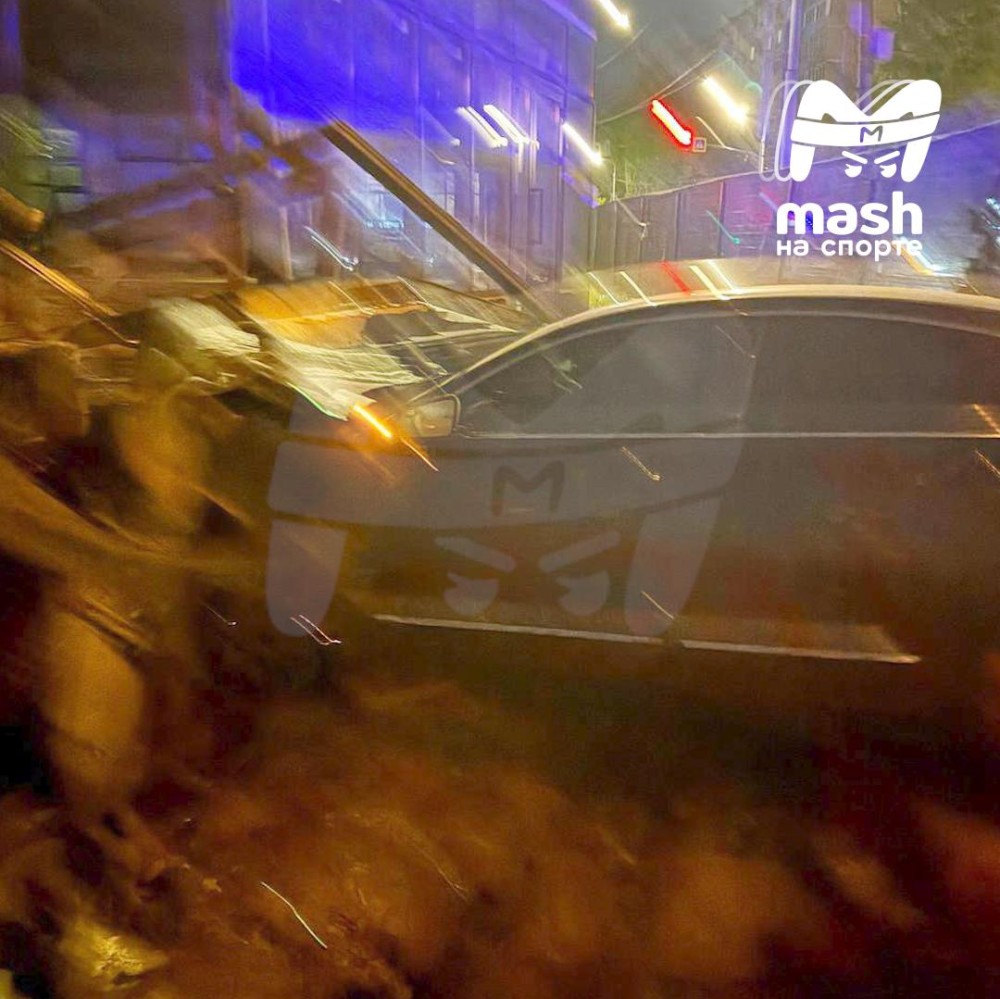 Boks üzrə dünya çempionunun oğlu ağır qəzaya düşüb- FOTOLAR