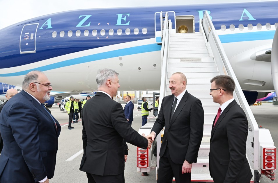 Prezident Macarıstana getdi -FOTOLAR