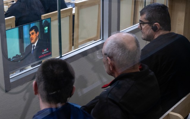 "Komandirlərdən biri qardaşım olub"- İşğal etirafları (FOTOLAR)