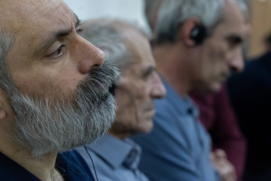 "Komandirlərdən biri qardaşım olub"- İşğal etirafları (FOTOLAR)