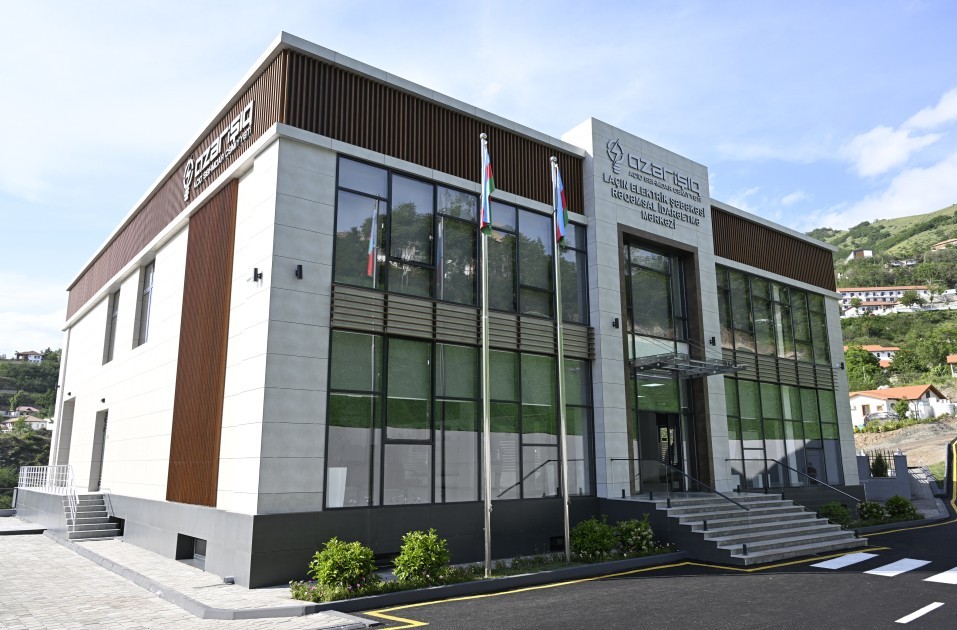 Prezident Laçın Elektrik Şəbəkəsi Rəqəmsal İdarəetmə Mərkəzinin açılışında -FOTOLAR