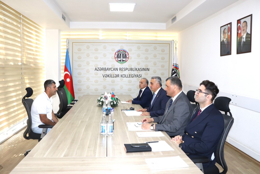 Vəkillər Kollegiyasının rəhbərliyi növbəti vətəndaş qəbulu keçirib