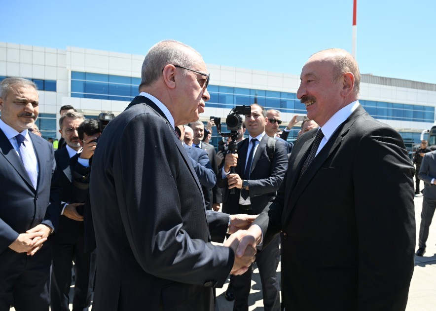 Ərdoğan İlham Əliyevi belə qarşıladı -FOTOLAR