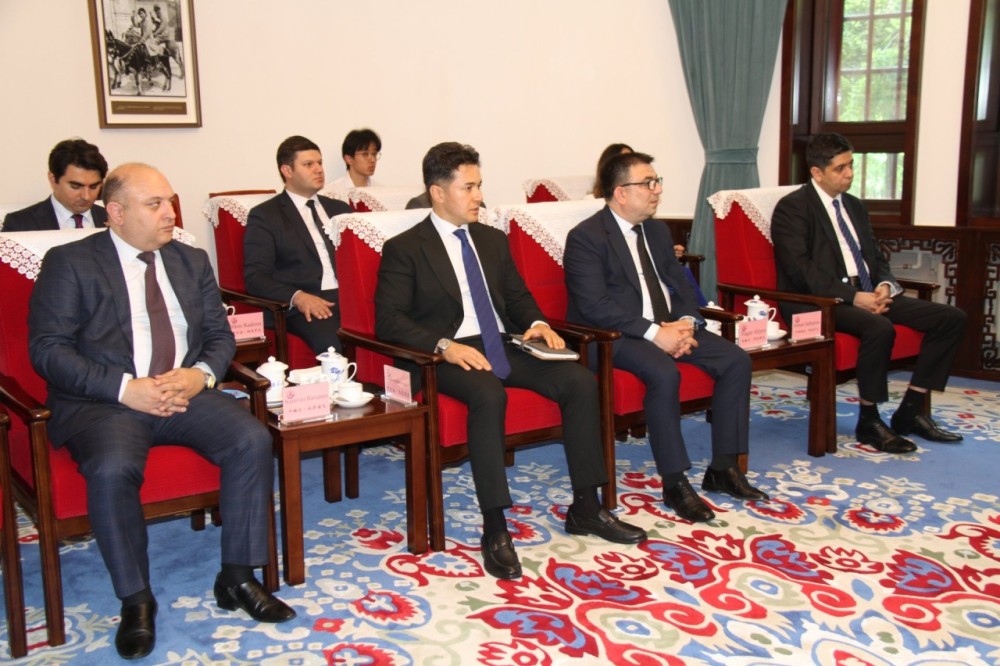 MEDİA-nın nümayəndə heyəti Sinxua xəbər agentliyində -FOTOLAR