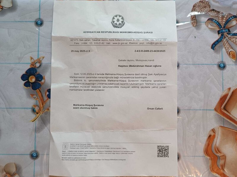 Qəbələ Rayon Məhkəməsi rüşvət alaraq ulu öndər Heydər Əliyevin qərarı ilə verilən torpağı vətəndaşa satmağa çalışır -ŞOK İDDİA