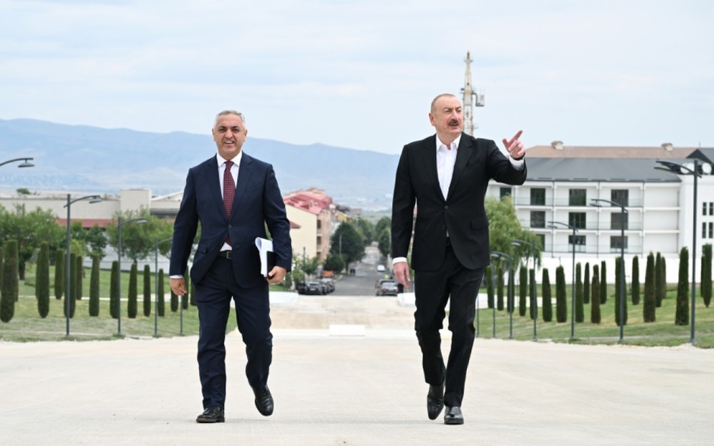 İlham Əliyev Xankəndidəki Zəfər parkında -FOTOLAR