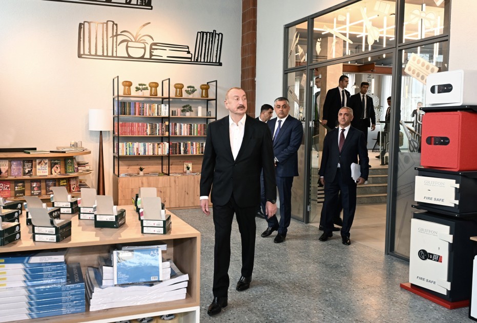 İlham Əliyev “Xankəndi” Biznes Mərkəzinin açılışını etdi -FOTOLAR