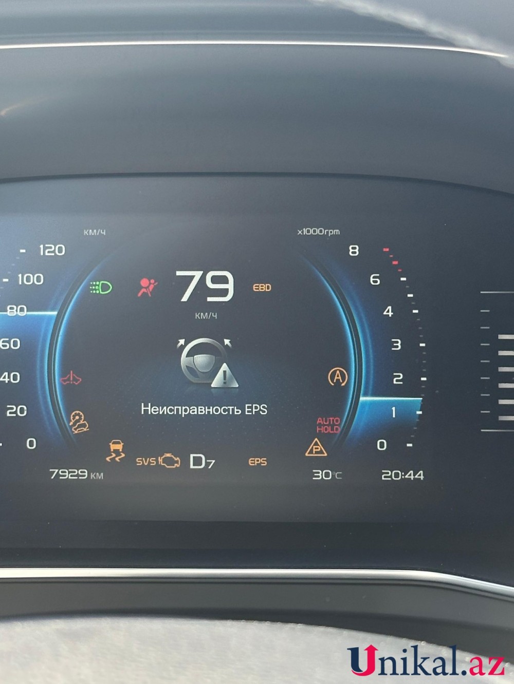 Cəmi 7 min km yürüşü olan "Geely" xarab oldu - Rəsmi diler müştərini 2 ay maşınsız qoydu