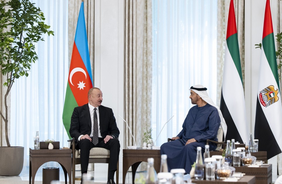 İlham Əliyev BƏƏ prezidenti ilə görüşdü -FOTOLAR