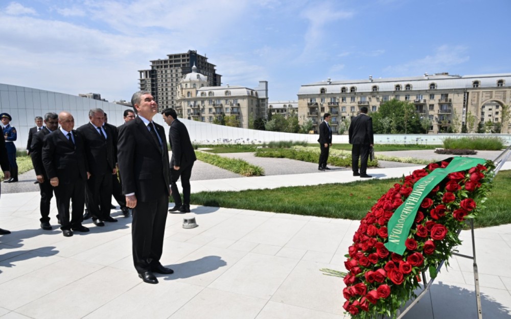 Berdiməhəmmədov Zəfər parkını ziyarət edib -FOTOLAR