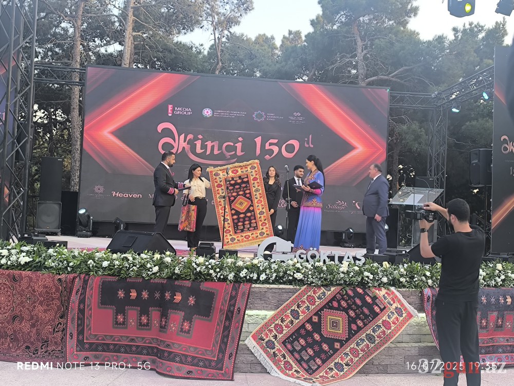 "Qərbi Azərbaycandakı evimə köçüb  bu xalçaları orada asacam"- İcra Başçısı