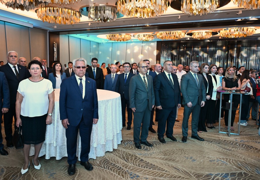 Bakıda milli mətbuatın 150 illiyi qeyd olundu – Media nümayəndələri təltif edildi