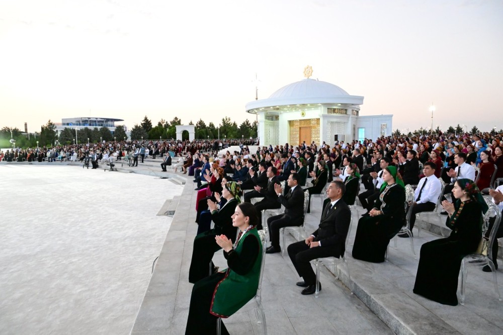 Azərbaycanın milli irsi Türkmənistanda böyük maraqla qarşılandı -FOTOLAR