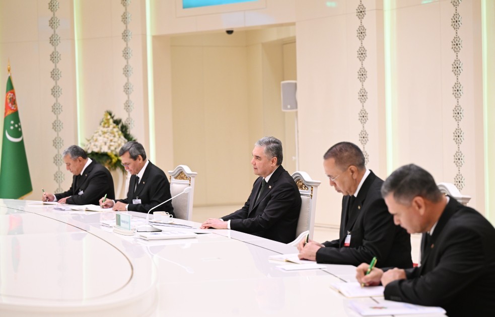 İlham Əliyevin Berdiməhəmmədovla geniş tərkibdə görüşü oldu -FOTOLAR (YENİLƏNİB)