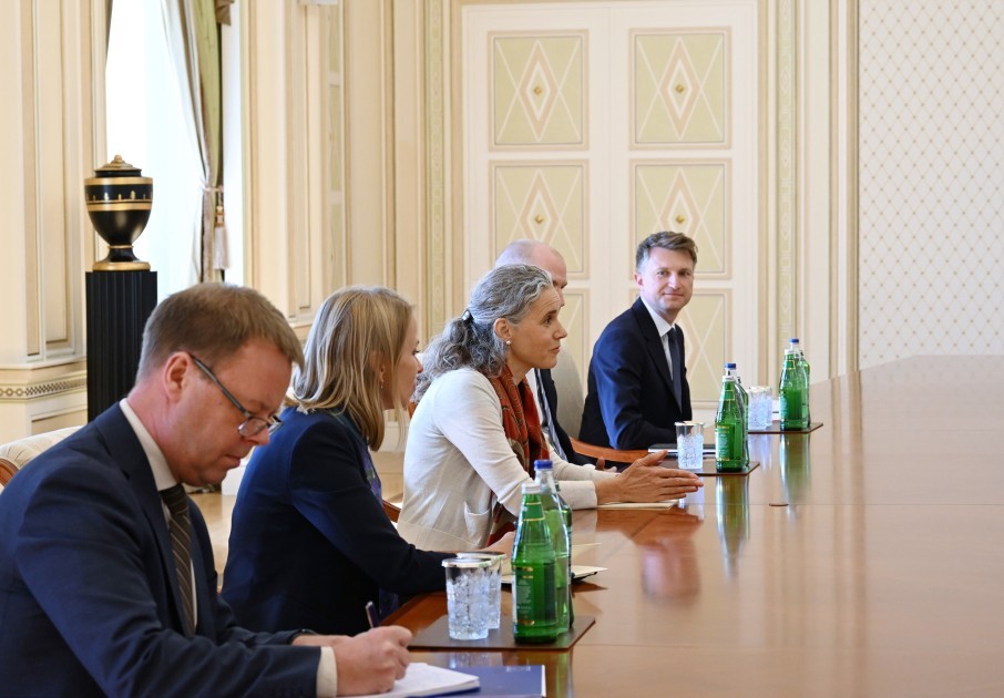 Prezident Maqdalena Qrononu qəbul edib -FOTOLAR