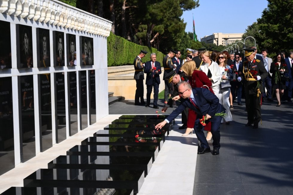 Bakıda Türk şəhidliyi ziyarət edilib