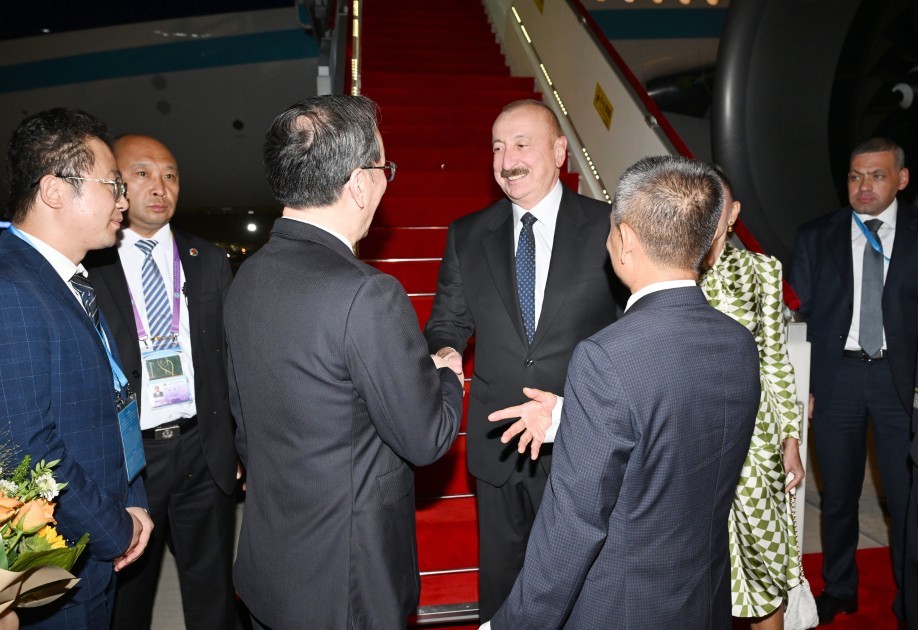 İlham Əliyev Çinə getdi -VİDEO (FOTOLAR)