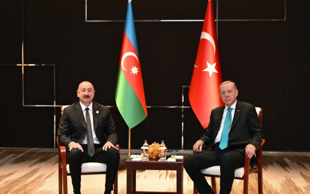 İlham Əliyev Ərdoğanla görüşdü -FOTOLAR (YENİLƏNİB)
