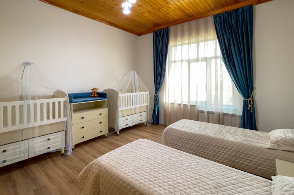 Leyla Əliyeva “Tut Əlimdən” Uşaqlar üçün Sosial Reabilitasiya Mərkəzində -FOTOLAR