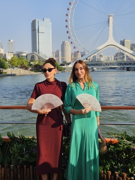 Mehriban Əliyeva dövlət başçılarının xanımları ilə gəmi gəzintisində -FOTOLAR