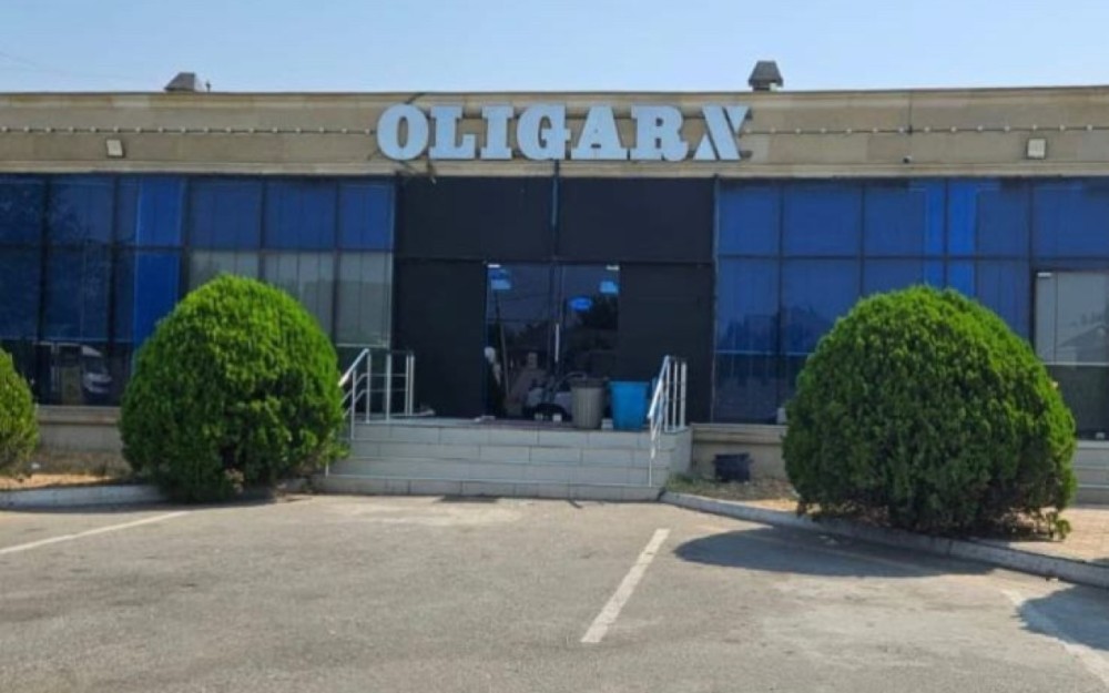 “Oligarx” restoranında nöqsanlar aşkarlandı- FOTO