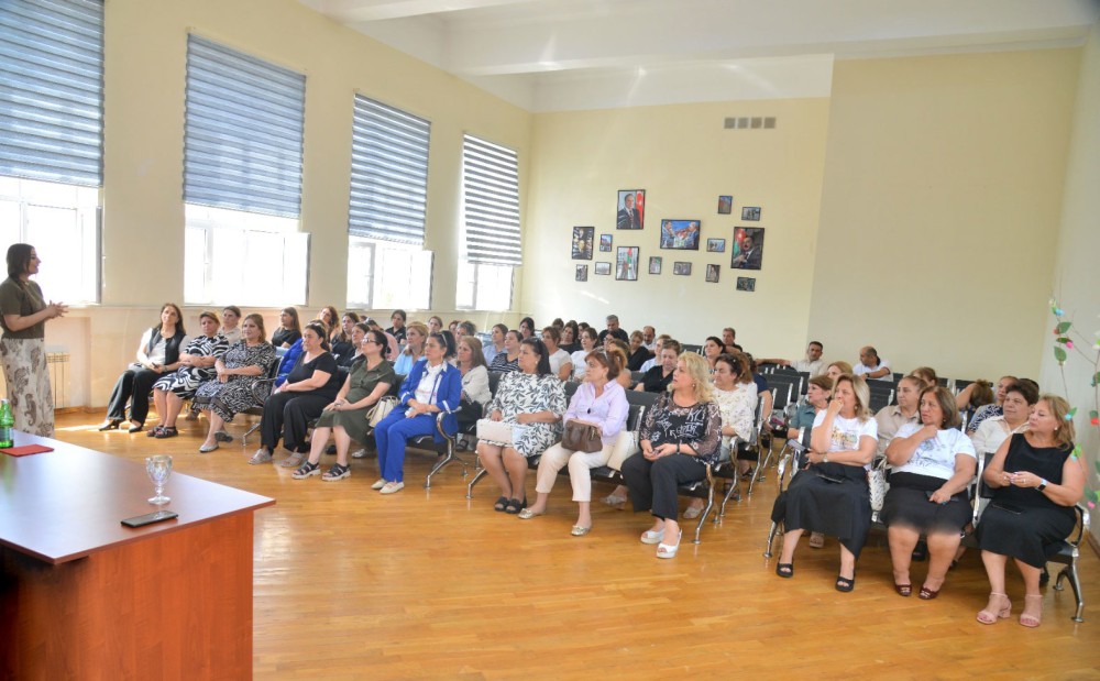 Paytaxt məktəblərində maarifləndirici görüşlər başlayıb