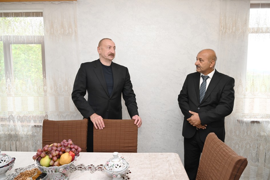 Prezident Sos sakininin evində oldu -FOTOLAR (VİDEO)