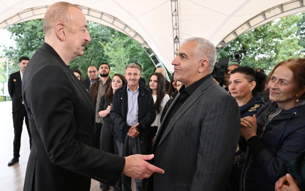 Prezident Xocavənddə sakinlərlə görüşdü -FOTOLAR (YENİLƏNİB)