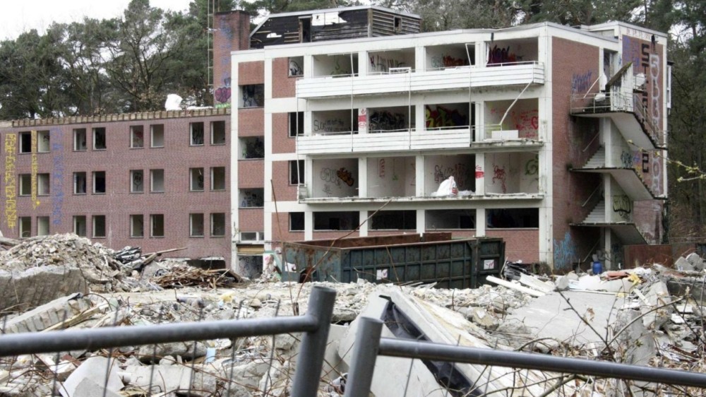 Əli Həsənov sərvətini kürəkəni vasitəsiləAvropaya köçürür - FOTOLAR