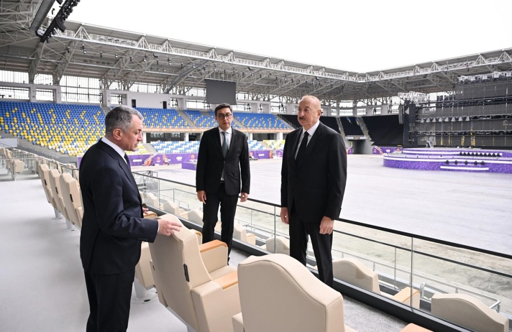 İlham Əliyev Gəncə şəhər stadionunun açılışında / FOTO