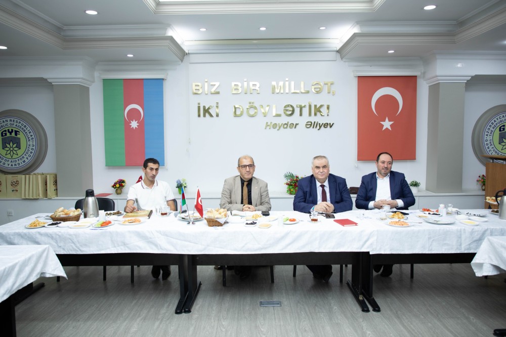 Gəncliyə Yardım Fondunda Milli Mətbuatın 150 illiyi Münasibəti İlə Görüş Keçirilib