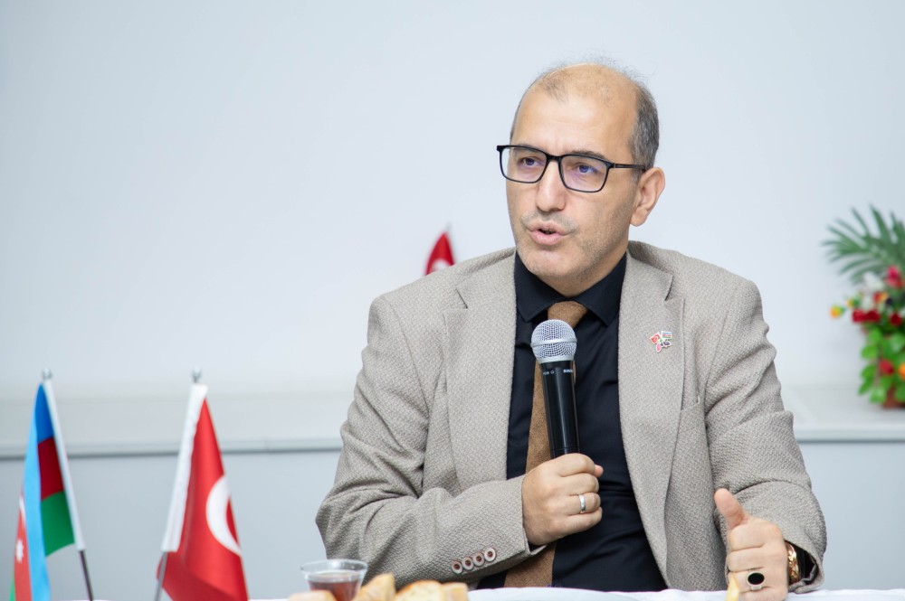 Gəncliyə Yardım Fondunda Milli Mətbuatın 150 illiyi Münasibəti İlə Görüş Keçirilib